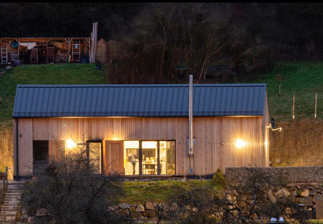 Eifelhausaufzeit-Vulkaneifel-Architekten-Chalet Mit Sauna Im Vulkankrater Immerath Exterior foto