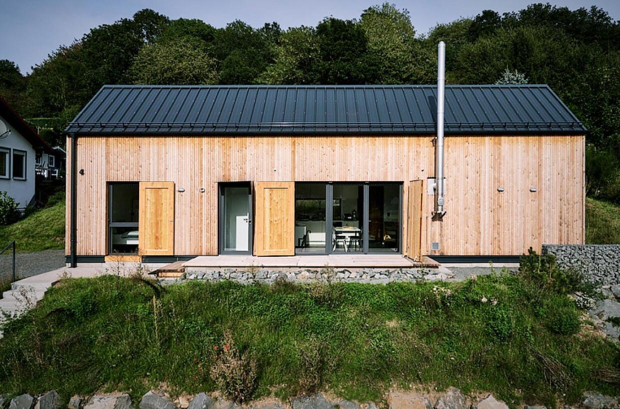 Eifelhausaufzeit-Vulkaneifel-Architekten-Chalet Mit Sauna Im Vulkankrater Immerath Exterior foto